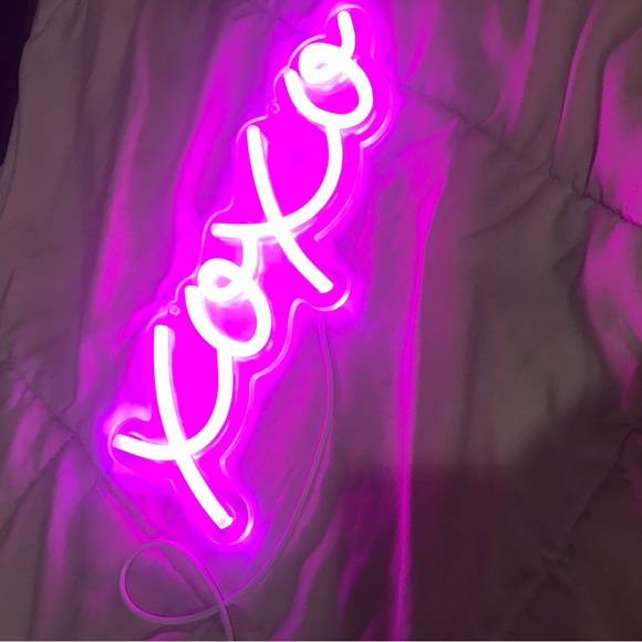 Xoxo neon sign - Picture 4 of 4
